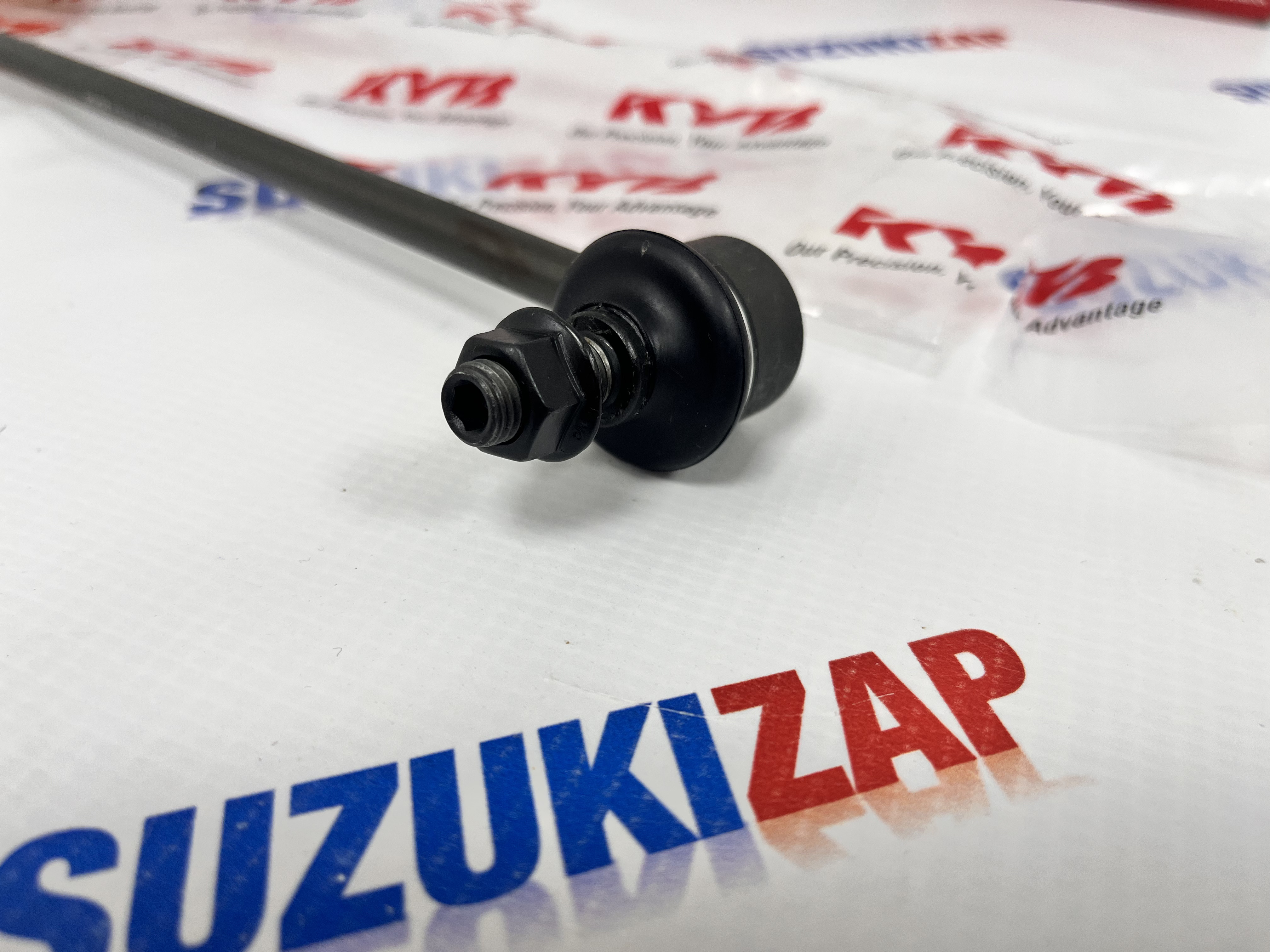 Комплект стоек стабилизатора передних (2шт) Suzuki Grand Vitara 2005-2015г.в. KYB