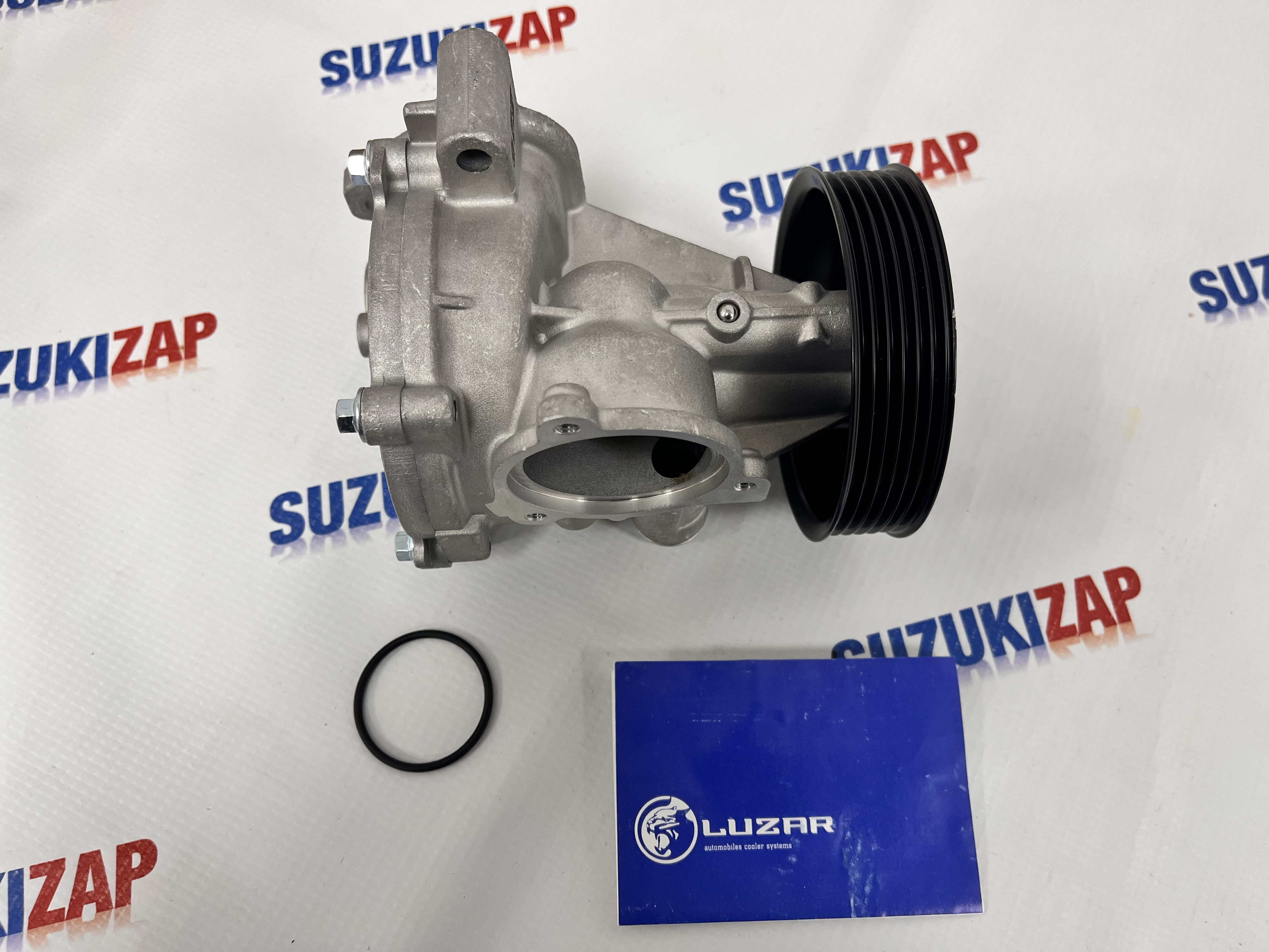 Помпа Suzuki Grand Vitara 2005-2015г.в. J24B Luzar