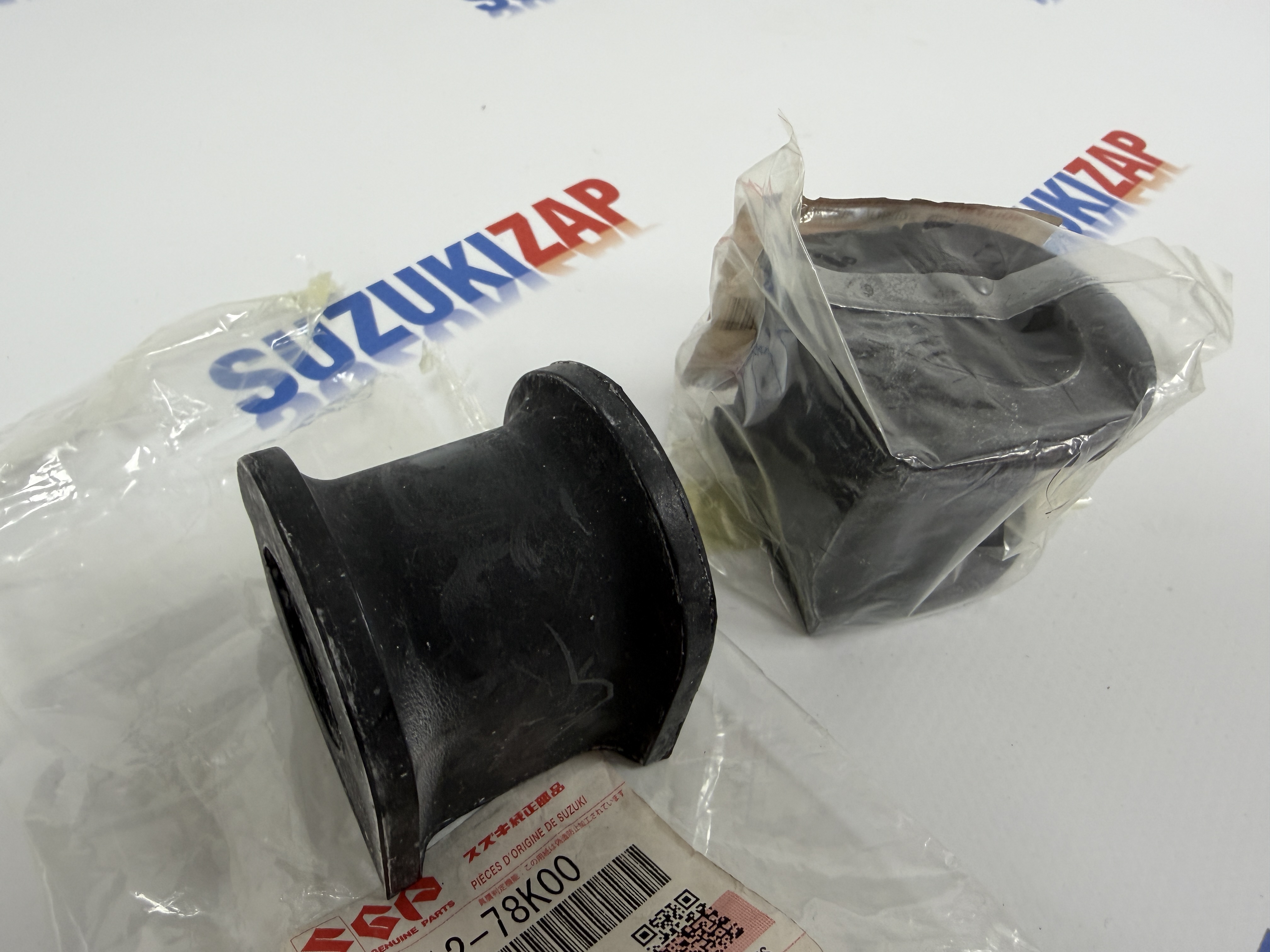 Комплект втулок (2 шт) переднего стабилизатора Suzuki Grand Vitara  2010-2015г.в. j20a, j24b