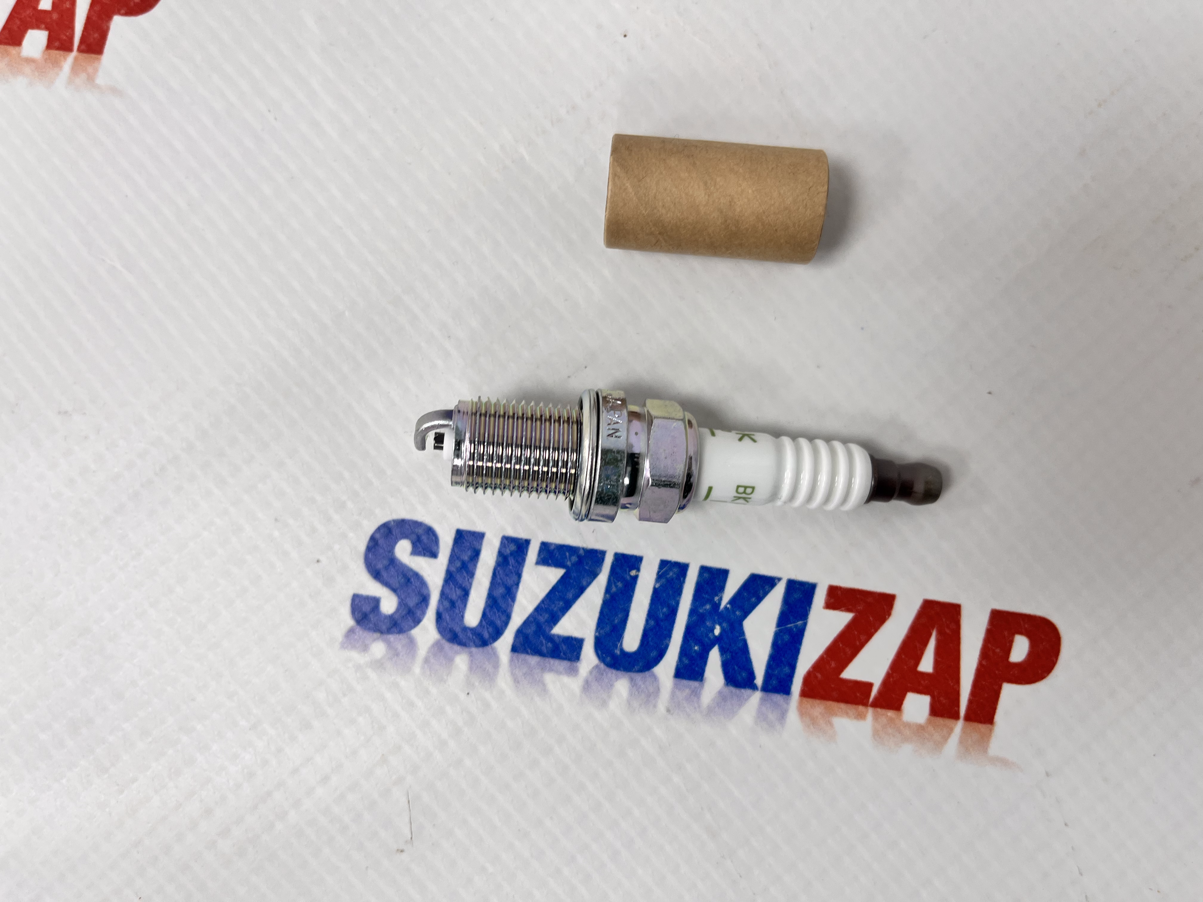 Свечи (комплект 4шт) Suzuki Grand Vitara 1998-2015г.в. J20A оригинал