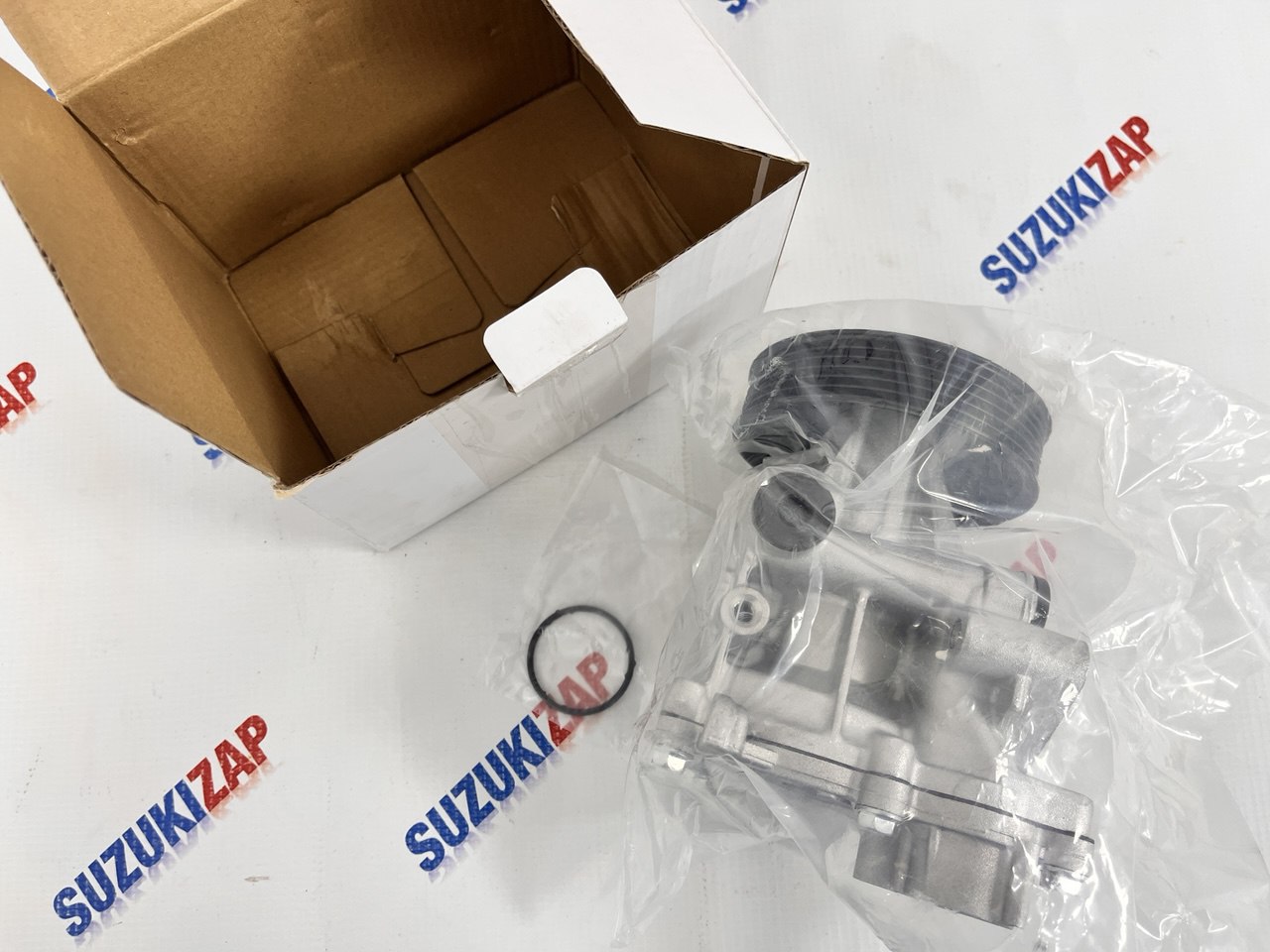 Помпа Suzuki Grand Vitara 2005-2015г.в. J24B Krauf