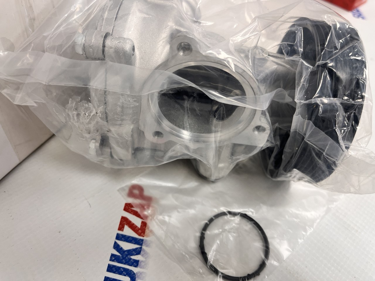 Помпа Suzuki Grand Vitara 2005-2015г.в. J24B Krauf