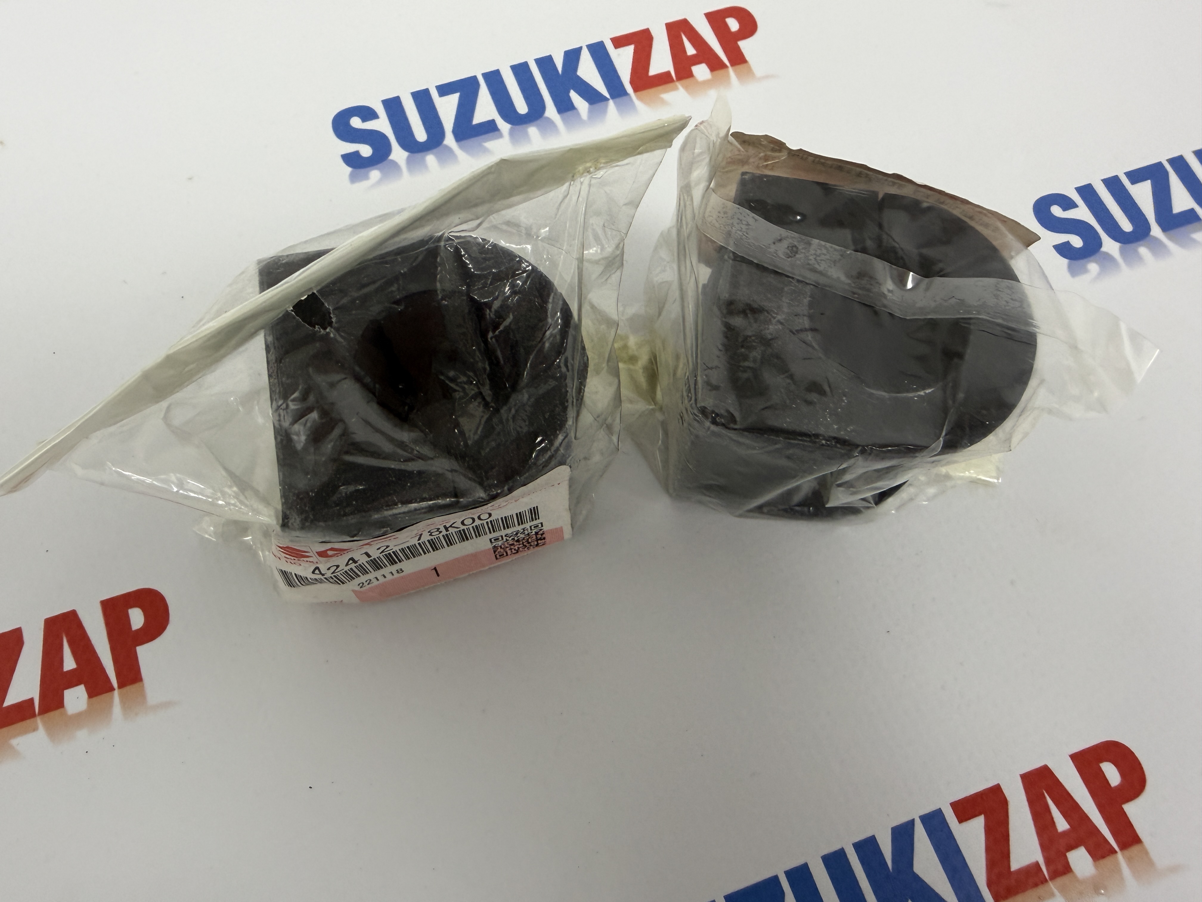 Комплект втулок (2 шт) переднего стабилизатора Suzuki Grand Vitara  2010-2015г.в. j20a, j24b