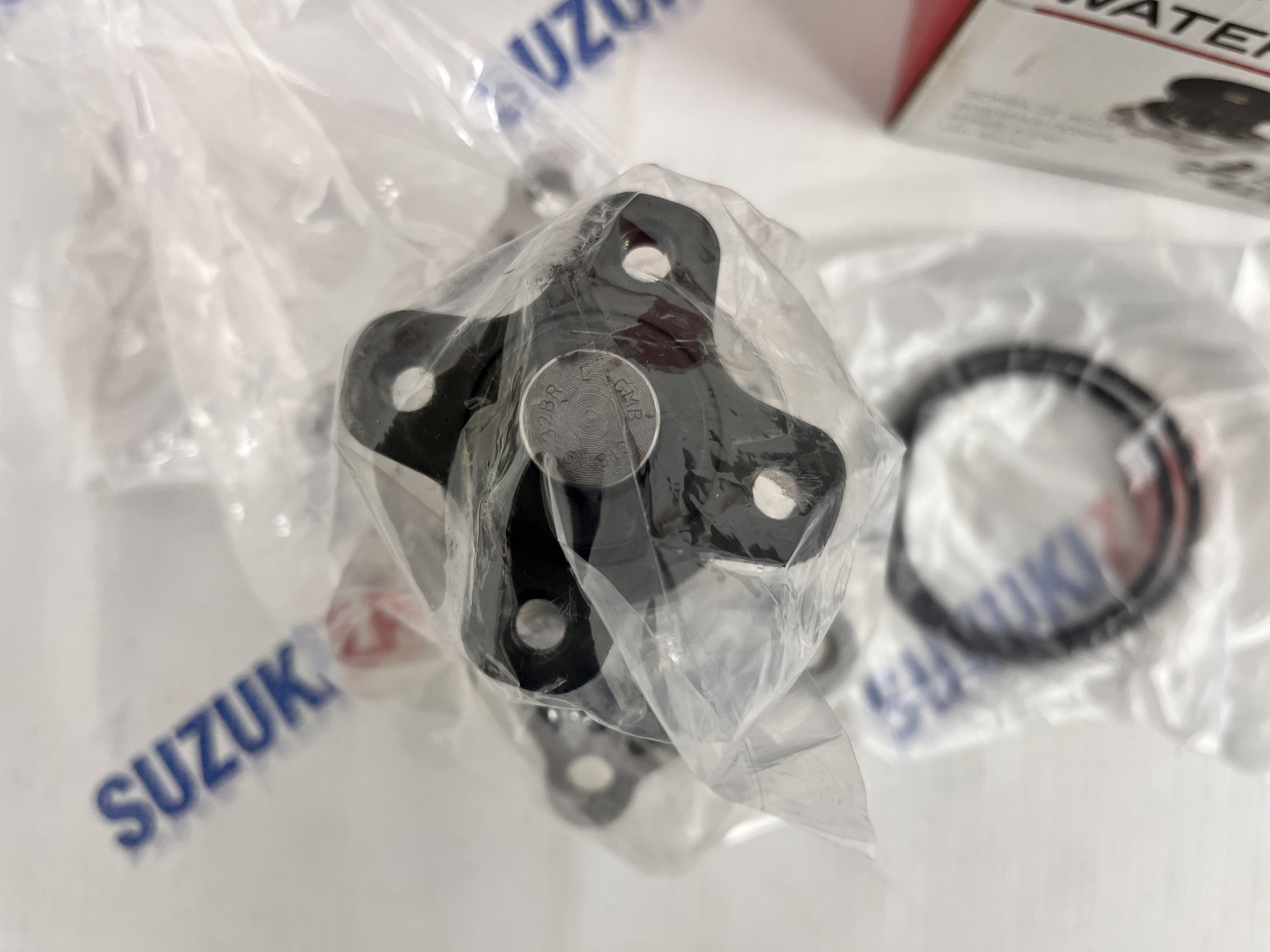 Помпа Suzuki Grand Vitara 1998-2005г.в. H25A,H27A GMB